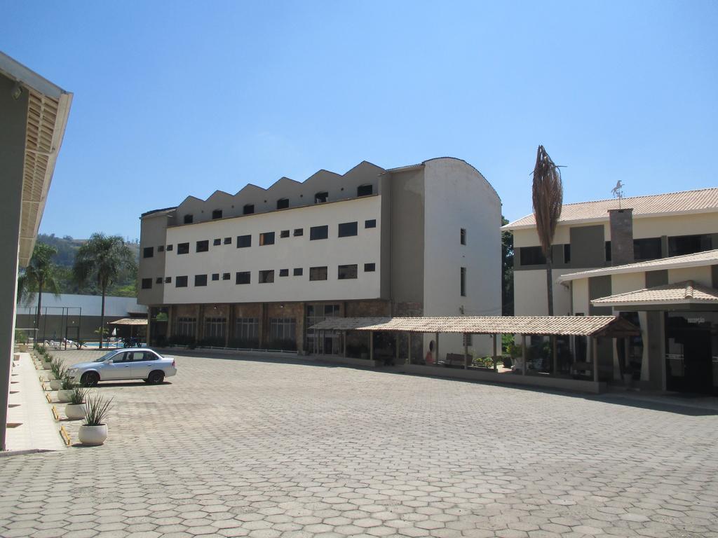 Hotel Santiago Lindóia Buitenkant foto