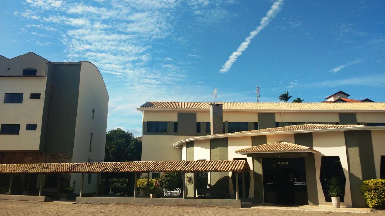 Hotel Santiago Lindóia Buitenkant foto